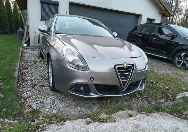 Alfa Romeo Giulietta cena 13900 przebieg: 200000, rok produkcji 2010 z Nysa małe 92